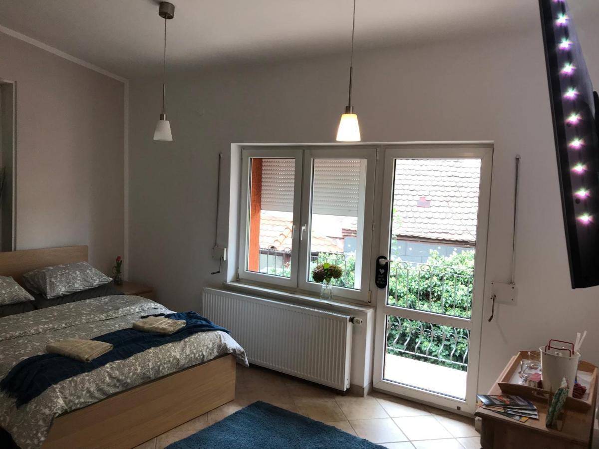 זיילונה גאורה Apartament Starowka מראה חיצוני תמונה